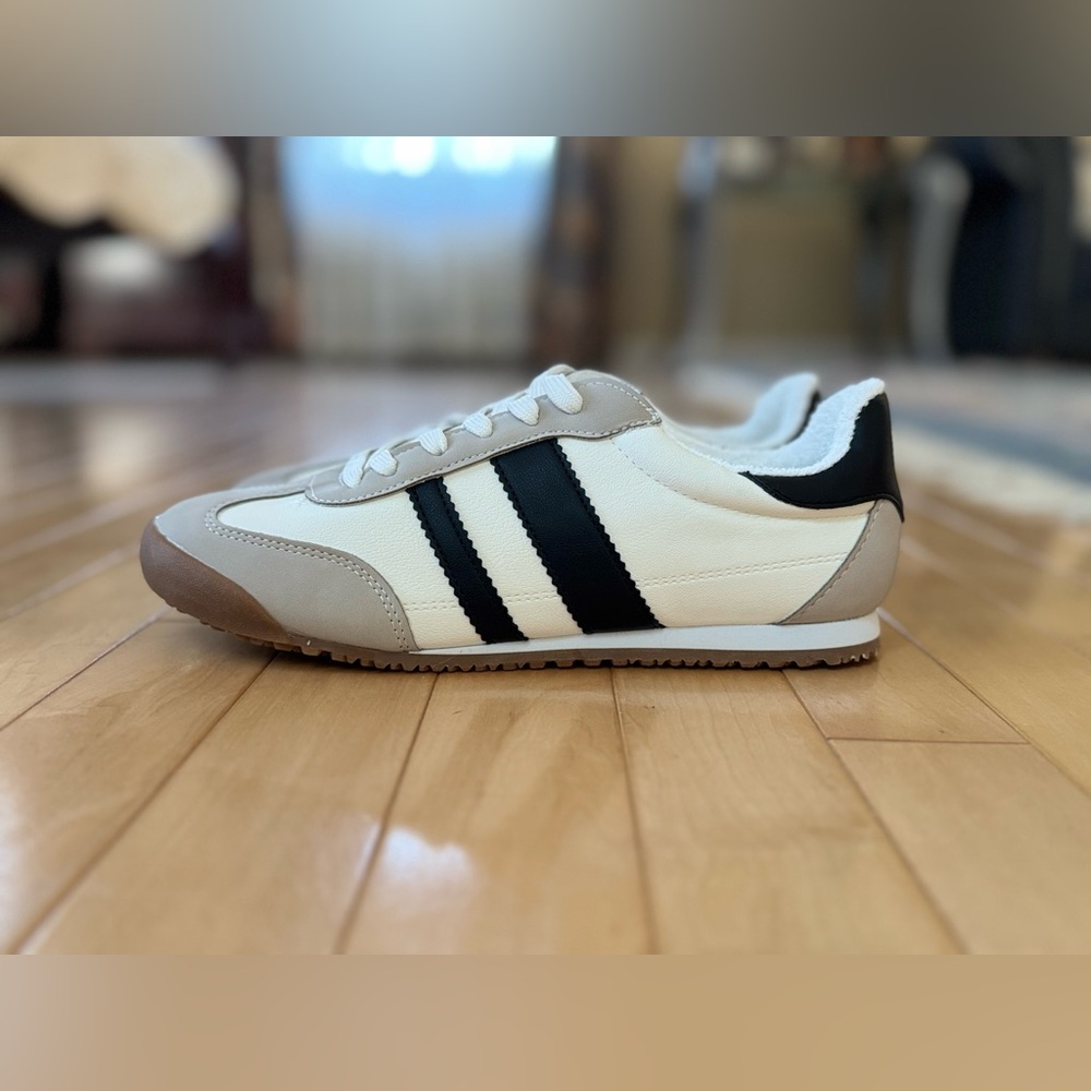 Women’s DV by Dolce Vita Black and White Sneakers